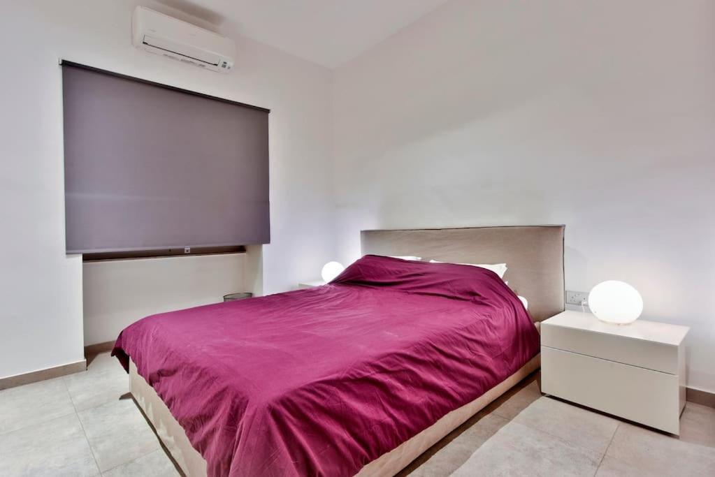 Modern 3 Bed & 2 Bth Sliema