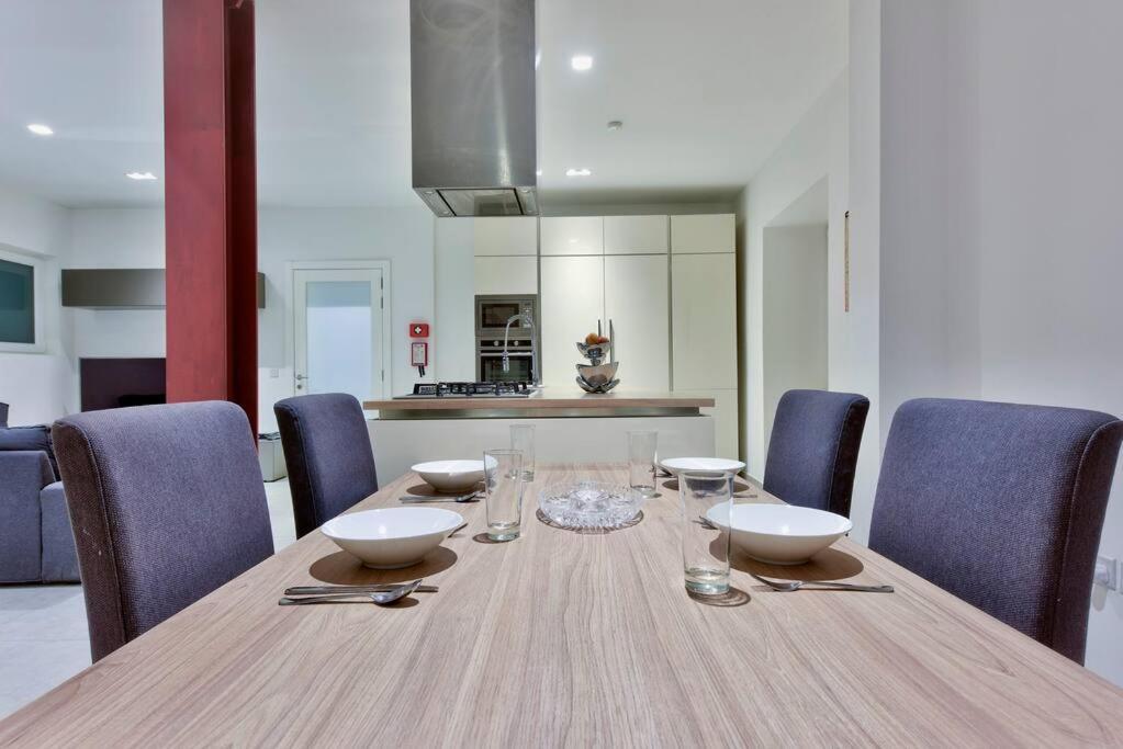 Apartment Modern 3 Bed & 2 Bth