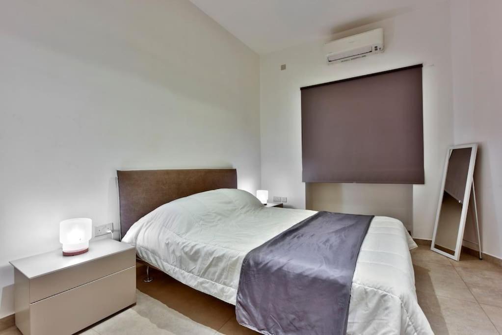Apartment Modern 3 Bed & 2 Bth Sliema